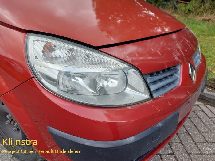 Renault Grand Scenic Headlights, right stock