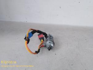 Used Ignition lock + key Peugeot 406 Coupé (8C) 2.0 16V Price on request offered by Fa. Klijnstra & Zn. VOF