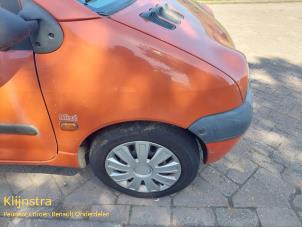 Used Front wing, right Renault Twingo (C06) 1.2 Price on request offered by Fa. Klijnstra & Zn. VOF