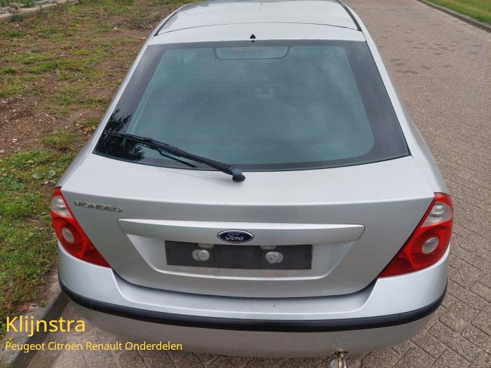 Tailgate from a Ford Mondeo III 1.8 16V 2004