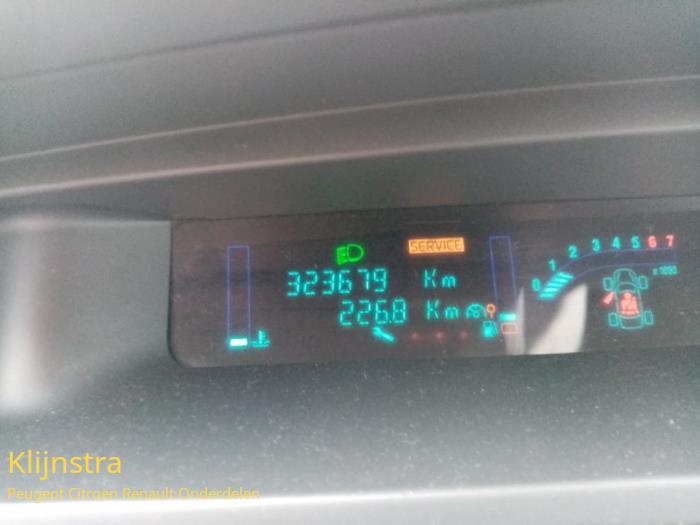 Used Engine Renault Scénic II (JM) 2.0 16V Price on request offered by Fa. Klijnstra & Zn. VOF