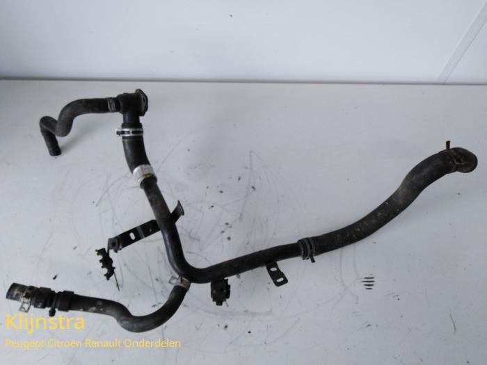Water pipe from a Peugeot 206 CC (2D) 1.6 16V 2003