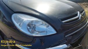 Used Headlight, right Citroen Xsara Picasso Price on request offered by Fa. Klijnstra & Zn. VOF