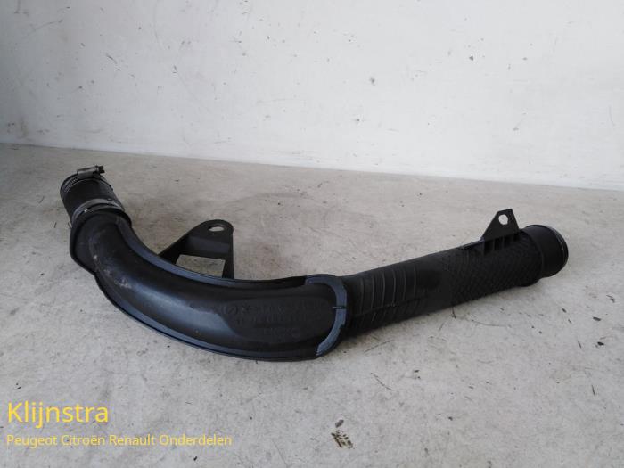 Używane Przewód Turbo Peugeot 607 (9D/U) 2.2 HDi 16V FAP Cena € 39,00 Procedura marży oferowane przez Fa. Klijnstra & Zn. VOF