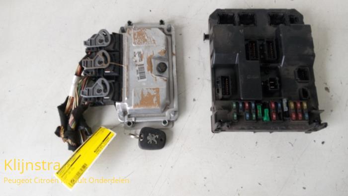 Used Engine management computer Peugeot 806 Price on request offered by Fa. Klijnstra & Zn. VOF