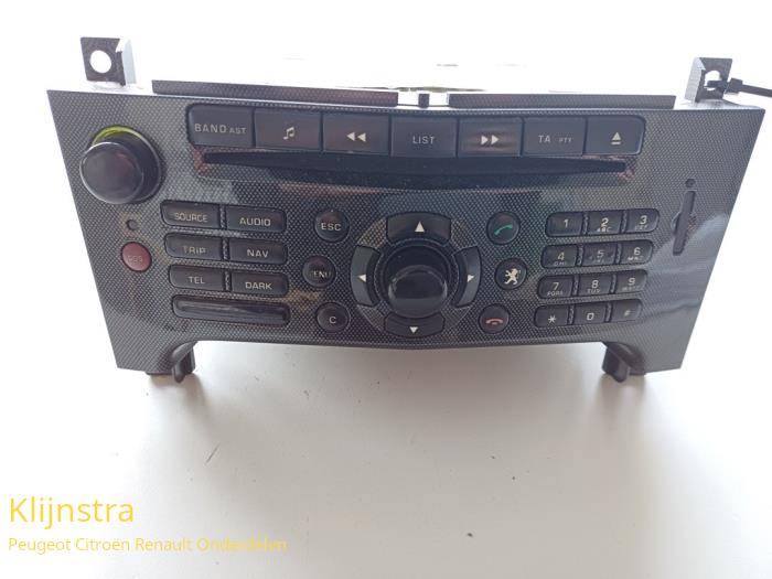 Używane Radio Peugeot 607 (9D/U) 2.2 HDiF 16V Cena € 150,00 Procedura marży oferowane przez Fa. Klijnstra & Zn. VOF