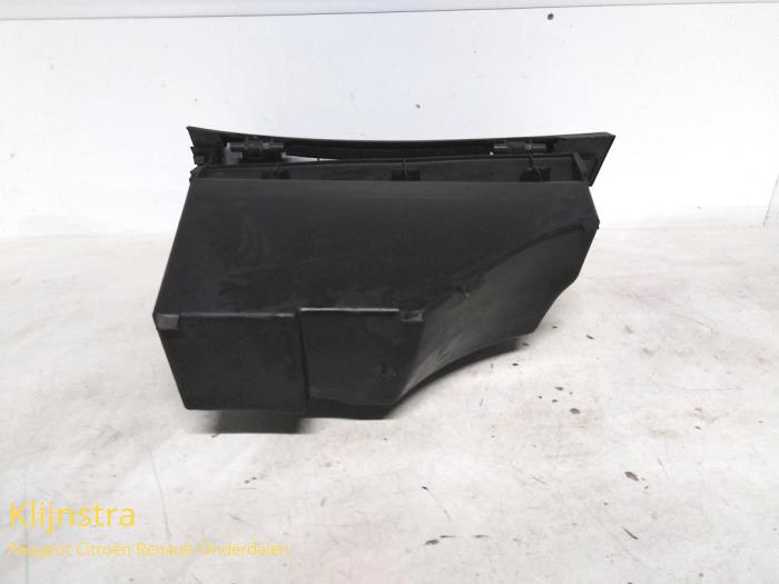Glovebox from a Peugeot 307 2003