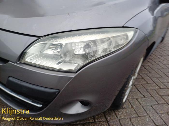 Headlight, left Renault Megane III Grandtour - 260609764R