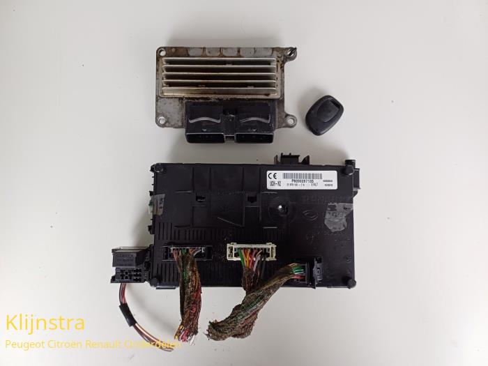 Used Engine management computer Renault Clio II (BB/CB) 1.2 16V Price € 175,00 Margin scheme offered by Fa. Klijnstra & Zn. VOF