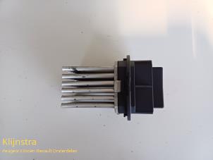 Used Heater resistor Peugeot 307 SW (3H) 2.0 HDi 135 16V FAP Price on request offered by Fa. Klijnstra & Zn. VOF
