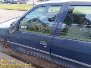 Used Door 4-door, front left Peugeot 306 (7A/C/S) 1.4 Price on request offered by Fa. Klijnstra & Zn. VOF