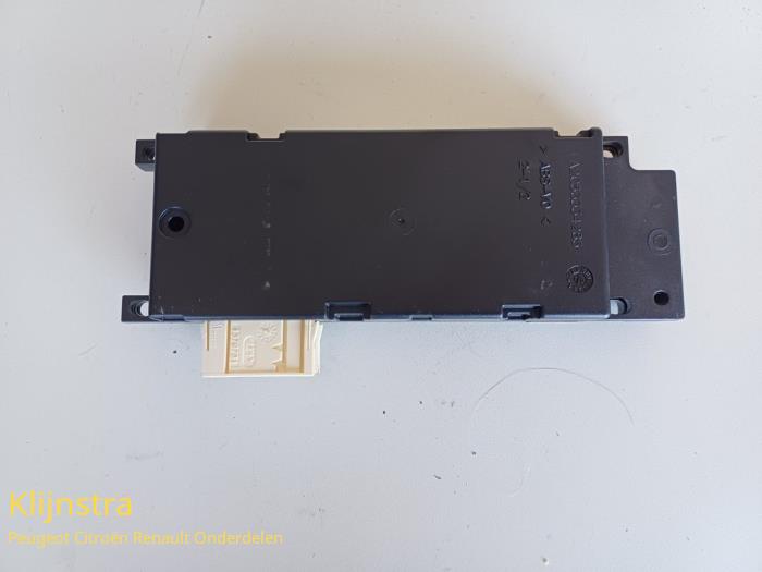 Begagnade Bluetooth-modul Peugeot 308 Pris € 59,99 Marginaltabell erbjuds av Fa. Klijnstra & Zn. VOF