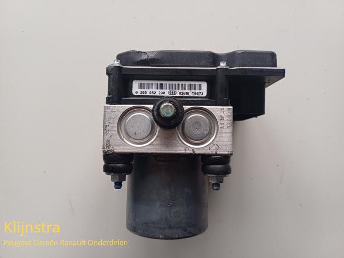 ABS pump from a DS DS 4/DS 4 Crossback (NX) 1.6 16V THP 165 2018