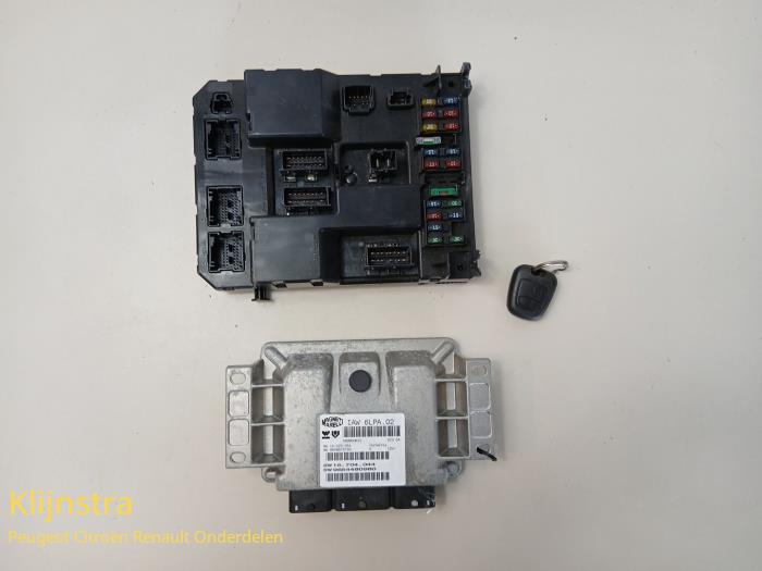 Used Engine management computer Peugeot 307 CC (3B) 2.0 16V Price € 175,00 Margin scheme offered by Fa. Klijnstra & Zn. VOF