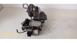 Used Robotised gearbox Citroen C4 Grand Picasso (UA) 2.0 HDiF 16V 135 Price € 450,00 Margin scheme offered by Fa. Klijnstra & Zn. VOF