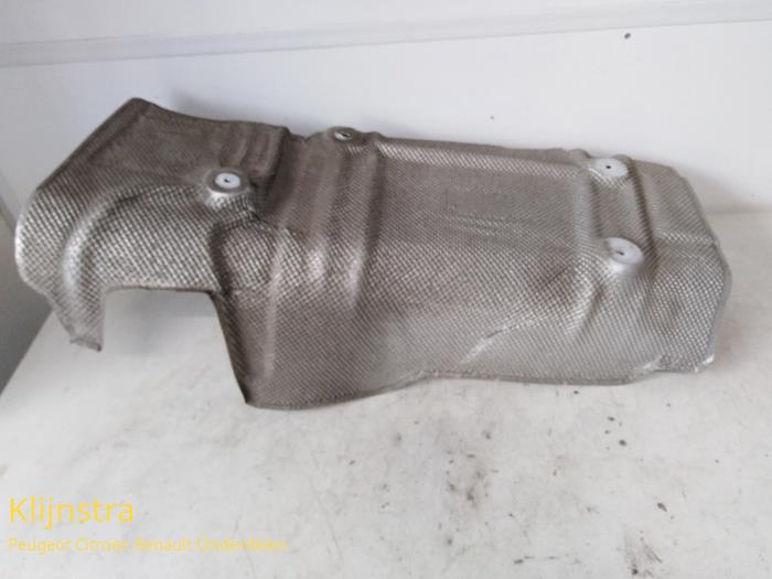 Gebrauchte Hitzeschild Auspuff Peugeot 5008 I (0A/0E) Preis € 65,00 Margenregelung angeboten von Fa. Klijnstra & Zn. VOF