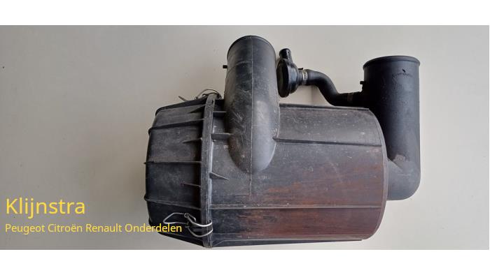 Begagnade Luftfilterhus Peugeot Boxer (230P) 2.5TD di 12V Pris € 89,00 Marginaltabell erbjuds av Fa. Klijnstra & Zn. VOF