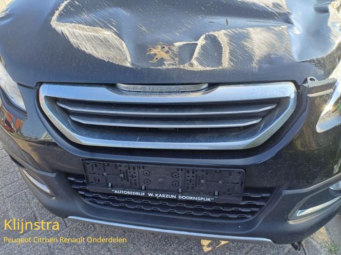 Używane Grill Peugeot 2008 (CU) 1.2 12V e-THP PureTech 130 Cena € 149,00 Procedura marży oferowane przez Fa. Klijnstra & Zn. VOF