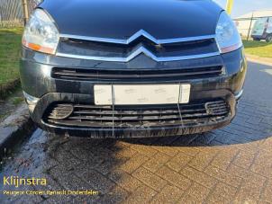 Używane Zderzak przedni Citroen C4 Grand Picasso (UA) 1.6 16V THP Sensodrive,GT THP Cena na żądanie oferowane przez Fa. Klijnstra & Zn. VOF