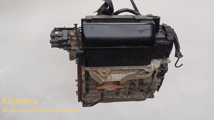 Motor van een Citroën Xantia (X2/X7) 1.6i SX 1994