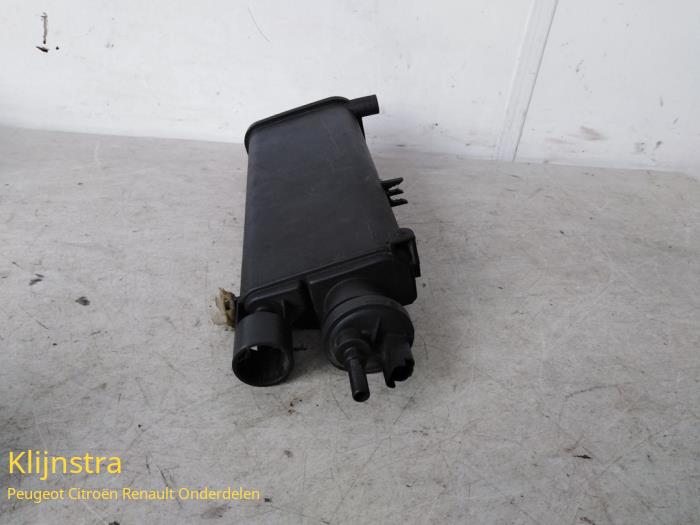 Gebrauchte Kohlenstofffilter Peugeot 307 Preis € 45,00 Margenregelung angeboten von Fa. Klijnstra & Zn. VOF