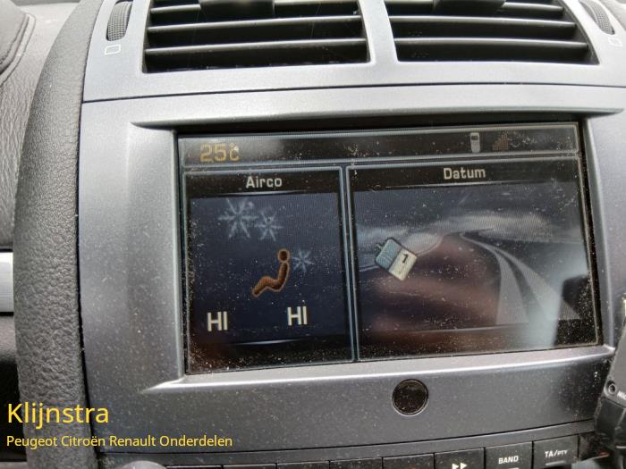 Begagnade Innerdisplay Peugeot 407 (6C/J) 2.7 HDi V6 24V Pris på förfrågan erbjuds av Fa. Klijnstra & Zn. VOF