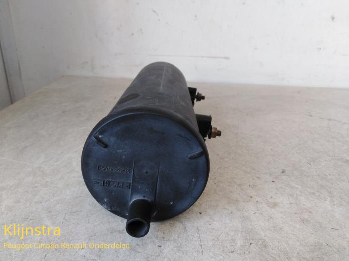 Używane Filtr weglowy Peugeot 206 (2A/C/H/J/S) 1.4 XR,XS,XT,Gentry Cena € 45,00 Procedura marży oferowane przez Fa. Klijnstra & Zn. VOF