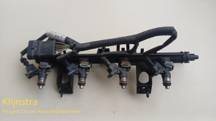 Usagé Système d'injection Renault Clio III (BR/CR) 1.2 16V 75 Prix € 65,00 Règlement à la marge proposé par Fa. Klijnstra & Zn. VOF