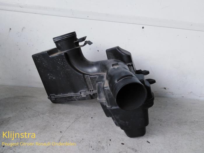 Gebrauchte Luftfiltergehäuse Peugeot 307 (3A/C/D) 1.6 16V Preis € 35,00 Margenregelung angeboten von Fa. Klijnstra & Zn. VOF