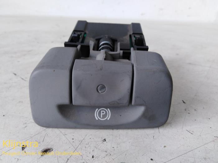 Gebrauchte Handbremse Schalter Renault Megane Scenic Preis € 39,99 Margenregelung angeboten von Fa. Klijnstra & Zn. VOF