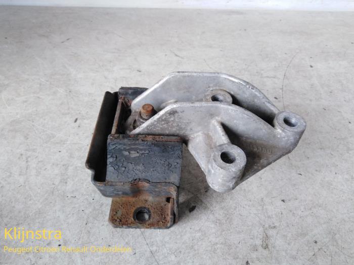 Used Engine mount Citroen C25 2.5 TD Price € 60,00 Margin scheme offered by Fa. Klijnstra & Zn. VOF