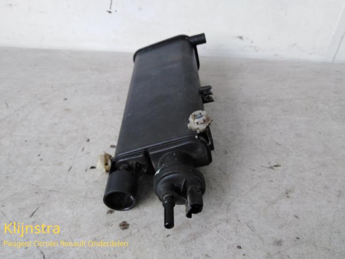 Gebrauchte Kohlenstofffilter Peugeot 307 Preis € 49,00 Margenregelung angeboten von Fa. Klijnstra & Zn. VOF