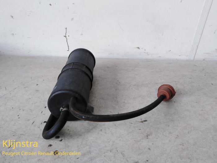 Używane Filtr weglowy Peugeot 106 I 1.1 i XN,XR,XT Cena € 65,00 Procedura marży oferowane przez Fa. Klijnstra & Zn. VOF