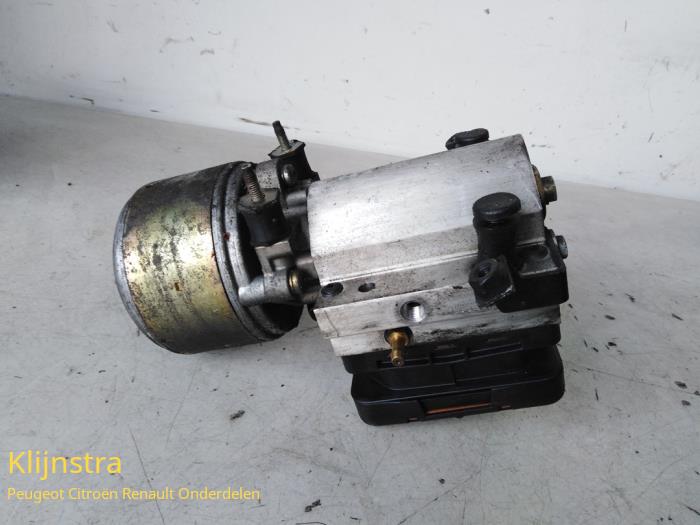 Gebrauchte Pumpfederung (Hydr.) Citroen C5 I Berline (DC) 2.0 16V Preis € 200,00 Margenregelung angeboten von Fa. Klijnstra & Zn. VOF