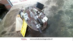 Usados Bomba eléctrica de combustible Mazda 323 (BA12) 1.5i 16V Precio de solicitud ofrecido por Autodemontage M.J. Rutte B.V.