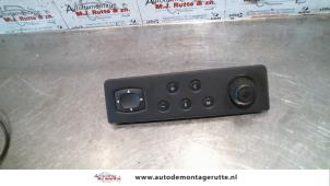 Used Navigation control panel Renault Scénic II (JM) 1.9 dCi 115 Price on request offered by Autodemontage M.J. Rutte B.V.