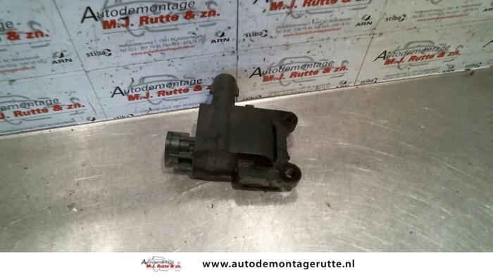 Usagé Bobine Toyota Corolla (E11) 1.3 16V Prix sur demande proposé par Autodemontage M.J. Rutte B.V.