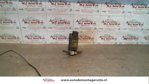 Used Windscreen washer pump Hyundai Matrix 1.6 16V Price on request offered by Autodemontage M.J. Rutte B.V.