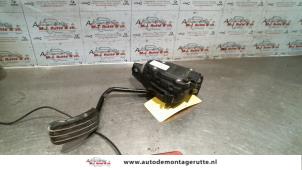 Used Accelerator pedal Nissan Primastar 1.9 dCi 80 Price on request offered by Autodemontage M.J. Rutte B.V.