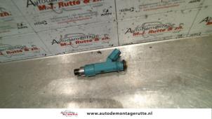 Usagé Injecteur (injection essence) Peugeot 107 1.0 12V Prix € 15,00 Règlement à la marge proposé par Autodemontage M.J. Rutte B.V.
