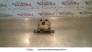 Used Tailgate lock stop Audi A4 (B6) 1.9 TDI 100 Price on request offered by Autodemontage M.J. Rutte B.V.