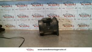 Luftmassenmesser van een Audi A6 Quattro (C5) 2.8 V6 30V 1997