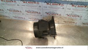 Luftmassenmesser van een Audi A6 Quattro (C5) 2.8 V6 30V 1997