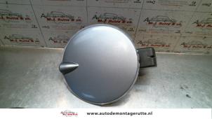 Gebrauchte Tankklappe Opel Vectra C GTS 1.8 16V Preis auf Anfrage angeboten von Autodemontage M.J. Rutte B.V.
