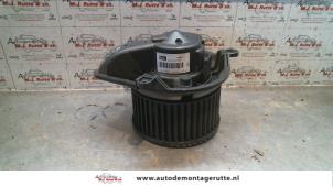 Gebrauchte Heizung Belüftungsmotor Renault Master III (FD/HD) 1.9 dTi Preis auf Anfrage angeboten von Autodemontage M.J. Rutte B.V.