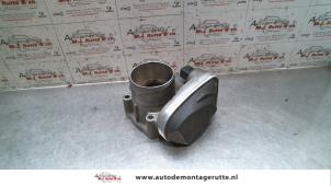Used Throttle body Renault Clio III (BR/CR) 1.6 16V Price on request offered by Autodemontage M.J. Rutte B.V.