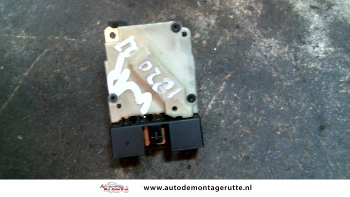 Used Chrysler Pt Cruiser 2 Crd 16v Ignition Switch 04793576a Ignition Switch From A Chrysler Pt Cruiser Used