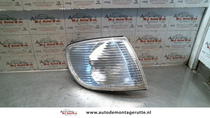 Używane Kierunkowskaz prawy Audi A6 (C4) 2.6 V6 Cena na żądanie oferowane przez Autodemontage M.J. Rutte B.V.