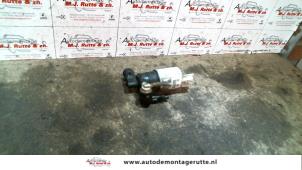 Used Windscreen washer pump Citroen Saxo 1.1i X,SX Price on request offered by Autodemontage M.J. Rutte B.V.