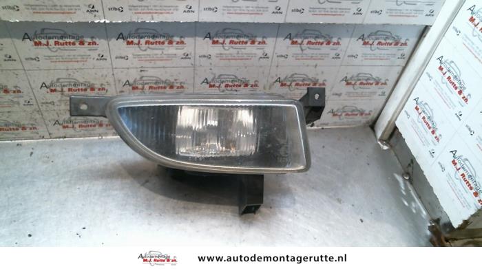 Begagnade Spotlight, höger Opel Zafira (F75) 2.2 16V Pris på förfrågan erbjuds av Autodemontage M.J. Rutte B.V.